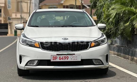 Ra Àlòkù Kia Forte funfun Ọkọ̀ in Accra ni Greater Accra Ra Àlòkù Kia Forte funfun Ọkọ̀ in Accra ni Greater Accra