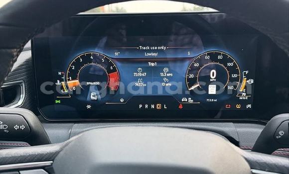 Sayi Na hannu Ford Mustang White Mota in Accra a Greater Accra