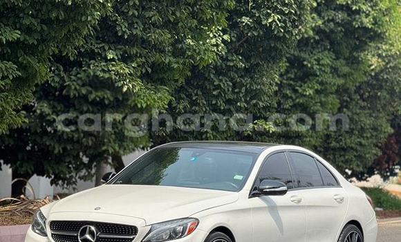 Ra Àlòkù Mercedes‒Benz C–Class funfun Ọkọ̀ in Kumasi ni Ashanti Ra Àlòkù Mercedes‒Benz C–Class funfun Ọkọ̀ in Kumasi ni Ashanti