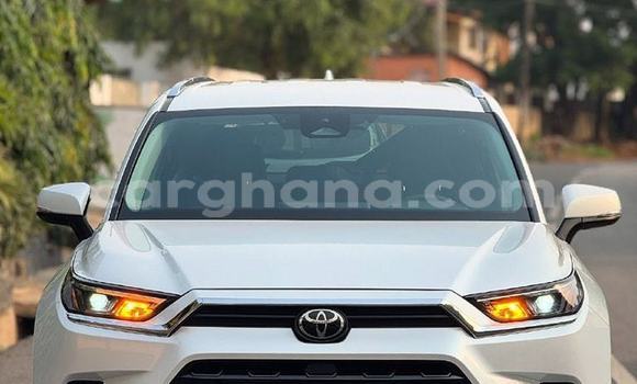 Buy Used Toyota Highlander White Car in Accra in Greater Accra Buy Used Toyota Highlander White Car in Accra in Greater Accra