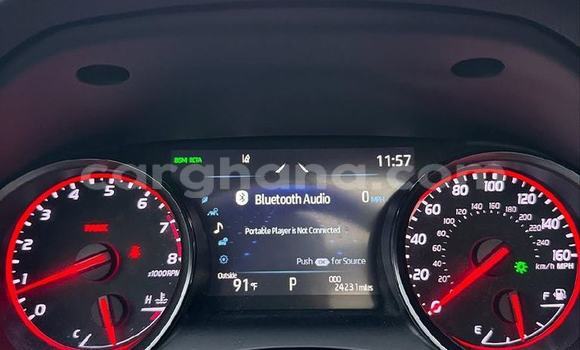 Ra Àlòkù Toyota Camry funfun Ọkọ̀ in Accra ni Greater Accra Ra Àlòkù Toyota Camry funfun Ọkọ̀ in Accra ni Greater Accra