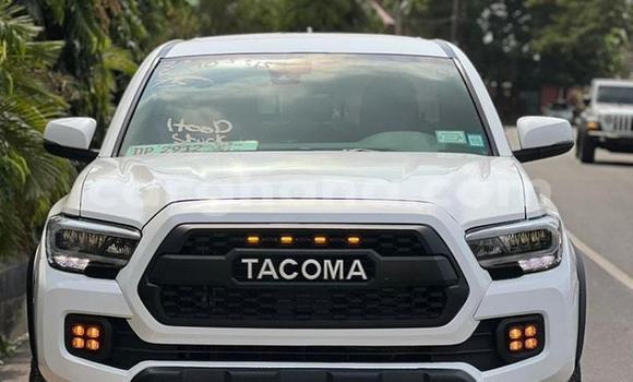 Buy Used Toyota Tacoma White Car in Accra in Greater Accra