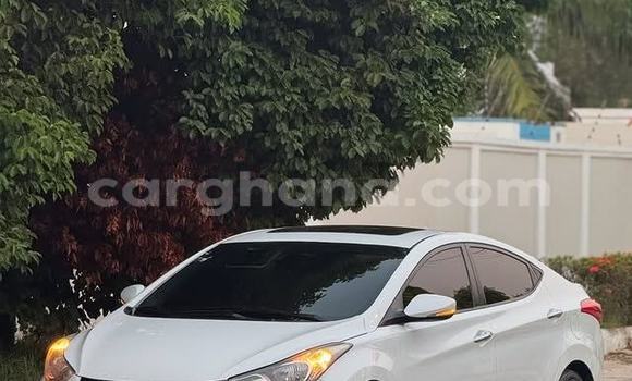 Ra Àlòkù Hyundai Avante funfun Ọkọ̀ in Accra ni Greater Accra Ra Àlòkù Hyundai Avante funfun Ọkọ̀ in Accra ni Greater Accra