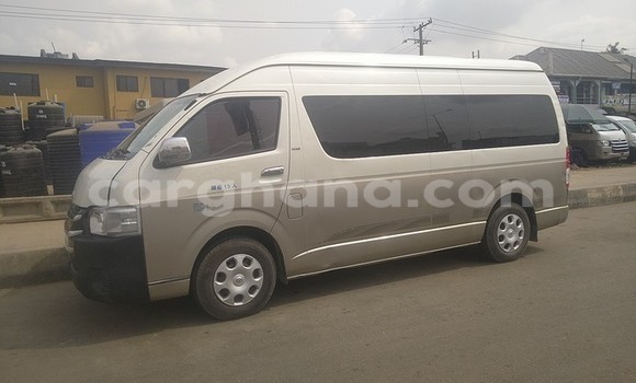 Buy Used Toyota Hiace White Car in Sekondi–Takoradi Metropolitan in Western Buy Used Toyota Hiace White Car in Sekondi–Takoradi Metropolitan in Western