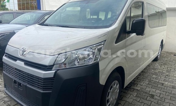 Buy Used Toyota Hiace White Car in Sekondi–Takoradi Metropolitan in Western Buy Used Toyota Hiace White Car in Sekondi–Takoradi Metropolitan in Western