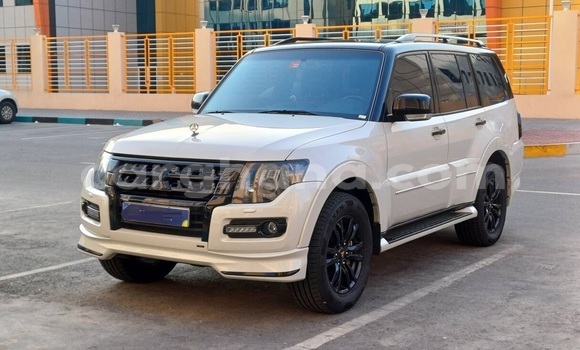 Buy Used Mitsubishi Pajero White Car in Kumasi in Ashanti