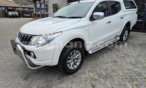 Buy Used Mitsubishi Triton White Car in Accra in Greater Accra Buy Used Mitsubishi Triton White Car in Accra in Greater Accra