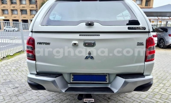 Buy Used Mitsubishi Triton White Car in Accra in Greater Accra Buy Used Mitsubishi Triton White Car in Accra in Greater Accra