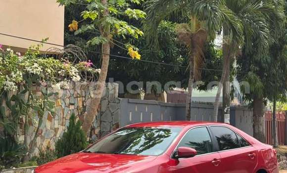 Ra Àlòkù Toyota Camry Red Ọkọ̀ in Accra ni Greater Accra Ra Àlòkù Toyota Camry Red Ọkọ̀ in Accra ni Greater Accra