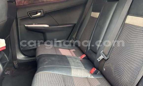 Ra Àlòkù Toyota Camry Red Ọkọ̀ in Accra ni Greater Accra Ra Àlòkù Toyota Camry Red Ọkọ̀ in Accra ni Greater Accra