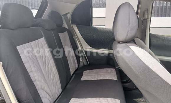 Ra Àlòkù Toyota Yaris Black Ọkọ̀ in Accra ni Greater Accra Ra Àlòkù Toyota Yaris Black Ọkọ̀ in Accra ni Greater Accra