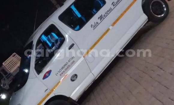 Ra Àlòkù Toyota Hiace funfun Ọkọ̀ in Accra ni Greater Accra Ra Àlòkù Toyota Hiace funfun Ọkọ̀ in Accra ni Greater Accra