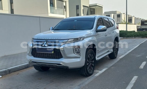Ra Àlòkù Mitsubishi Montero Sport funfun Ọkọ̀ in Accra ni Greater Accra