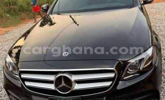 Ra Àlòkù Mercedes‒Benz E–Class Black Ọkọ̀ in Accra ni Greater Accra Ra Àlòkù Mercedes‒Benz E–Class Black Ọkọ̀ in Accra ni Greater Accra
