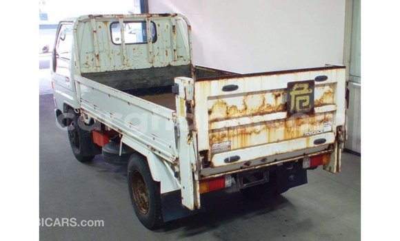 Ra Imported Toyota Dyna funfun Ọkọ̀ in Import - Dubai ni Ashanti Ra Imported Toyota Dyna funfun Ọkọ̀ in Import - Dubai ni Ashanti