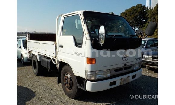 Ra Imported Toyota Dyna funfun Ọkọ̀ in Import - Dubai ni Ashanti Ra Imported Toyota Dyna funfun Ọkọ̀ in Import - Dubai ni Ashanti