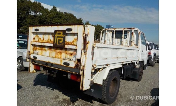 Ra Imported Toyota Dyna funfun Ọkọ̀ in Import - Dubai ni Ashanti Ra Imported Toyota Dyna funfun Ọkọ̀ in Import - Dubai ni Ashanti