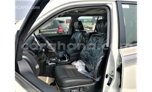 Sayi Imported Toyota Land Cruiser White Mota in Import - Dubai a Ashanti Sayi Imported Toyota Land Cruiser White Mota in Import - Dubai a Ashanti