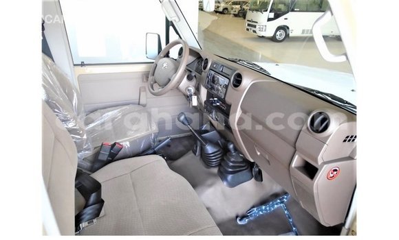 Buy Import Toyota Land Cruiser Beige Car in Import - Dubai in Ashanti Buy Import Toyota Land Cruiser Beige Car in Import - Dubai in Ashanti
