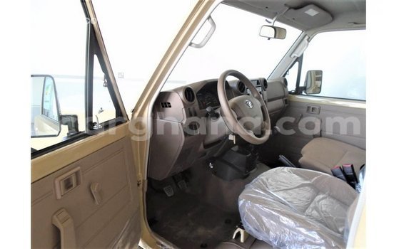 Buy Import Toyota Land Cruiser Beige Car in Import - Dubai in Ashanti Buy Import Toyota Land Cruiser Beige Car in Import - Dubai in Ashanti