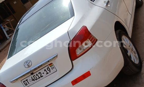 Sayi Na hannu Toyota Yaris White Mota in Accra a Greater Accra Sayi Na hannu Toyota Yaris White Mota in Accra a Greater Accra