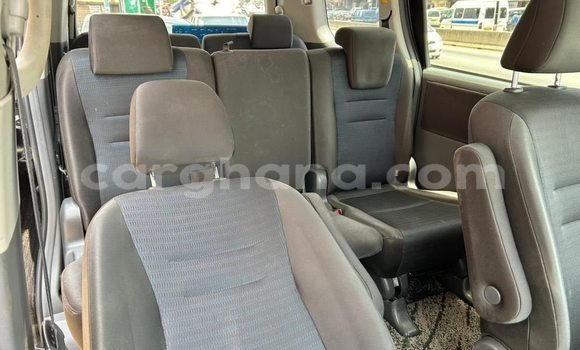 Sayi Na hannu Toyota Voxy Black Mota in Accra a Greater Accra Sayi Na hannu Toyota Voxy Black Mota in Accra a Greater Accra