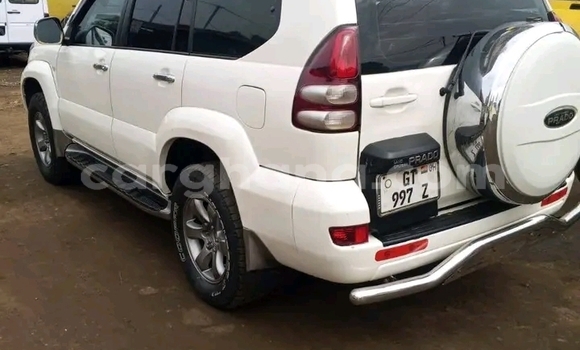 Sayi Na hannu Toyota Land Cruiser Prado White Mota in Accra a Greater Accra Sayi Na hannu Toyota Land Cruiser Prado White Mota in Accra a Greater Accra