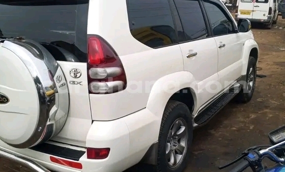 Sayi Na hannu Toyota Land Cruiser Prado White Mota in Accra a Greater Accra Sayi Na hannu Toyota Land Cruiser Prado White Mota in Accra a Greater Accra