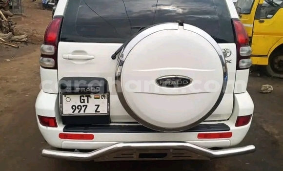 Sayi Na hannu Toyota Land Cruiser Prado White Mota in Accra a Greater Accra Sayi Na hannu Toyota Land Cruiser Prado White Mota in Accra a Greater Accra