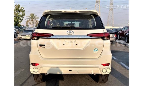 Ra Imported Toyota Fortuner funfun Ọkọ̀ in Import - Dubai ni Ashanti Ra Imported Toyota Fortuner funfun Ọkọ̀ in Import - Dubai ni Ashanti