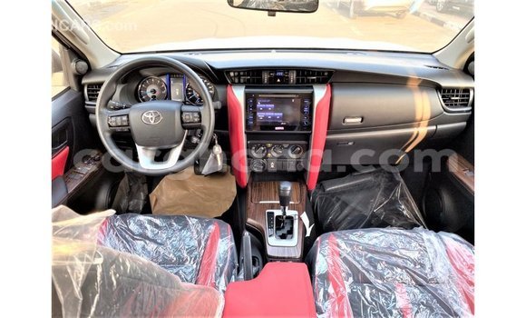 Ra Imported Toyota Fortuner funfun Ọkọ̀ in Import - Dubai ni Ashanti Ra Imported Toyota Fortuner funfun Ọkọ̀ in Import - Dubai ni Ashanti