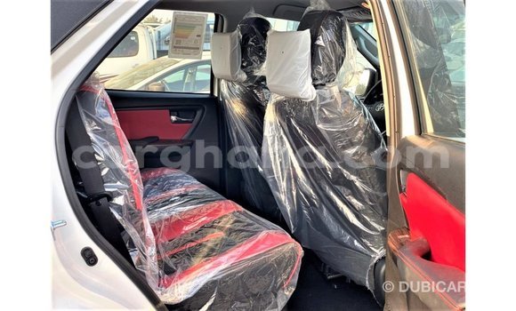 Ra Imported Toyota Fortuner funfun Ọkọ̀ in Import - Dubai ni Ashanti Ra Imported Toyota Fortuner funfun Ọkọ̀ in Import - Dubai ni Ashanti