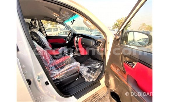 Ra Imported Toyota Fortuner funfun Ọkọ̀ in Import - Dubai ni Ashanti Ra Imported Toyota Fortuner funfun Ọkọ̀ in Import - Dubai ni Ashanti