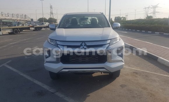 Buy Import Mitsubishi L200 White Car in Import - Dubai in Ashanti Buy Import Mitsubishi L200 White Car in Import - Dubai in Ashanti
