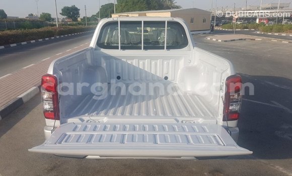 Buy Import Mitsubishi L200 White Car in Import - Dubai in Ashanti Buy Import Mitsubishi L200 White Car in Import - Dubai in Ashanti