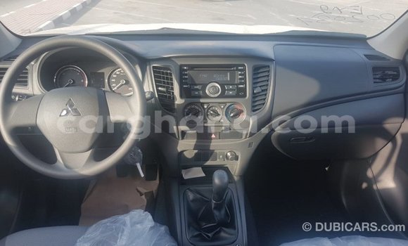 Buy Import Mitsubishi L200 White Car in Import - Dubai in Ashanti Buy Import Mitsubishi L200 White Car in Import - Dubai in Ashanti