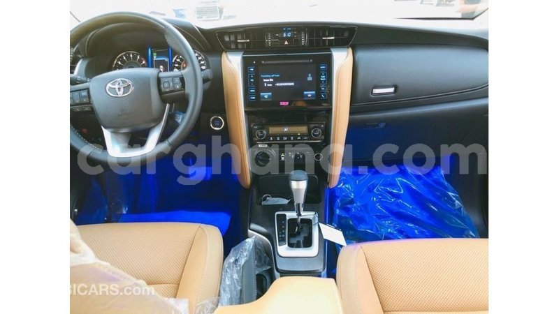 Big with watermark toyota fortuner ashanti import dubai 10901