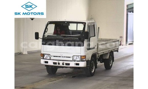 Sayi Imported Nissan Pickup White Mota in Import - Dubai a Ashanti Sayi Imported Nissan Pickup White Mota in Import - Dubai a Ashanti