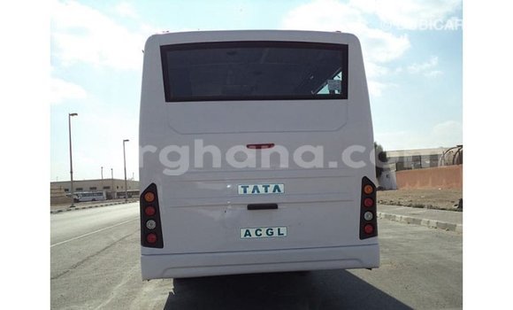 Ra Imported Tata 709 funfun Ọkọ̀ akẹ́rù ńlá in Import - Dubai ni Ashanti Ra Imported Tata 709 funfun Ọkọ̀ akẹ́rù ńlá in Import - Dubai ni Ashanti