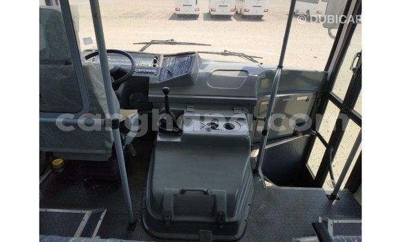 Ra Imported Tata 709 funfun Ọkọ̀ akẹ́rù ńlá in Import - Dubai ni Ashanti Ra Imported Tata 709 funfun Ọkọ̀ akẹ́rù ńlá in Import - Dubai ni Ashanti
