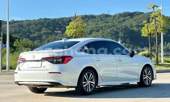 Sayi Na hannu Honda Civic White Mota in Accra a Greater Accra Sayi Na hannu Honda Civic White Mota in Accra a Greater Accra