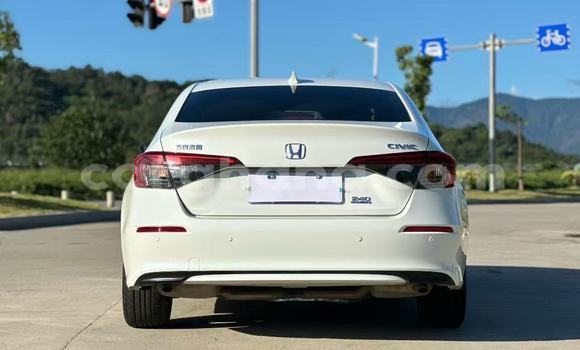 Sayi Na hannu Honda Civic White Mota in Accra a Greater Accra Sayi Na hannu Honda Civic White Mota in Accra a Greater Accra