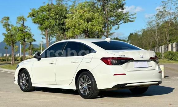 Sayi Na hannu Honda Civic White Mota in Accra a Greater Accra Sayi Na hannu Honda Civic White Mota in Accra a Greater Accra