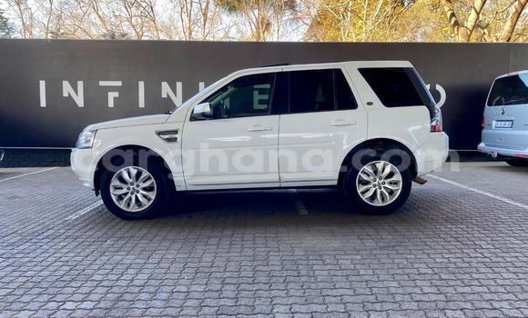 Buy Used Land Rover Freelander White Car in Accra in Greater Accra Buy Used Land Rover Freelander White Car in Accra in Greater Accra