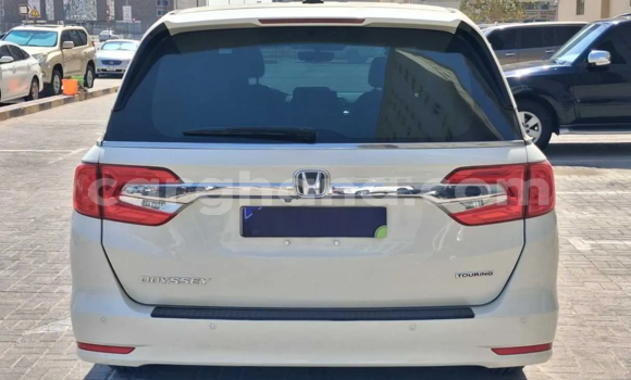 Buy Used Honda Odyssey White Car in Accra in Greater Accra Buy Used Honda Odyssey White Car in Accra in Greater Accra