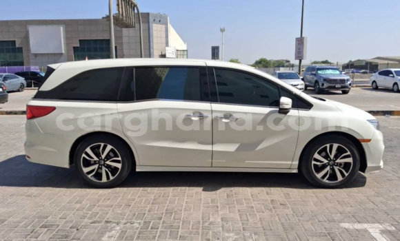 Buy Used Honda Odyssey White Car in Accra in Greater Accra Buy Used Honda Odyssey White Car in Accra in Greater Accra
