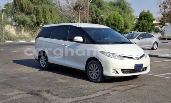 Buy Used Toyota Previa White Car in Accra in Greater Accra Buy Used Toyota Previa White Car in Accra in Greater Accra