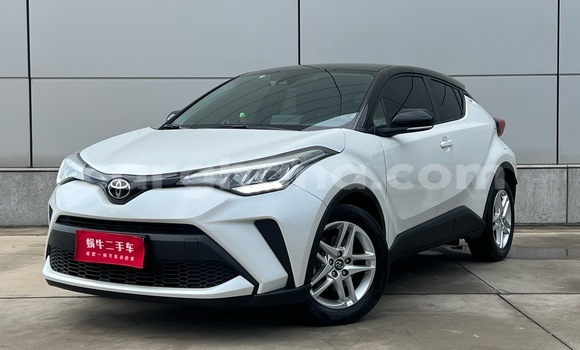 Buy Used Toyota C-HR White Car in Tema in Greater Accra Buy Used Toyota C-HR White Car in Tema in Greater Accra