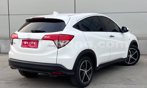 Buy Used Honda Vezel White Car in Tema in Greater Accra Buy Used Honda Vezel White Car in Tema in Greater Accra