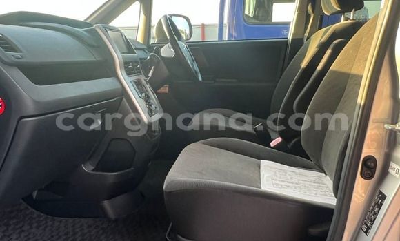 Buy Used Toyota Voxy Black Car in Accra in Greater Accra Buy Used Toyota Voxy Black Car in Accra in Greater Accra